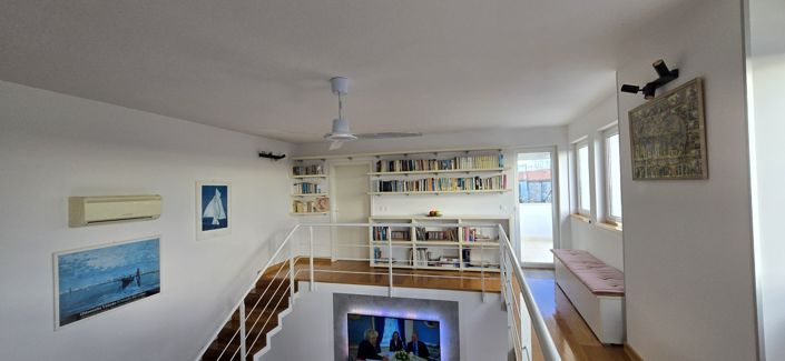 Image No.25-6 Bed Property for sale