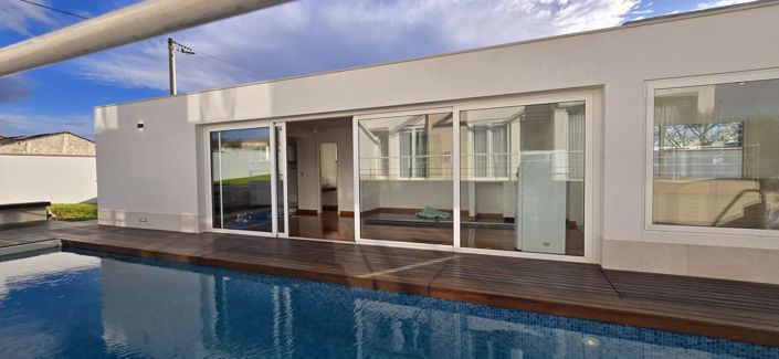 Image No.4-6 Bed Property for sale