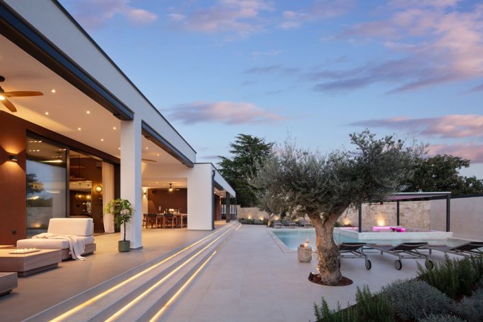 Image No.1-3 Bed Property for sale