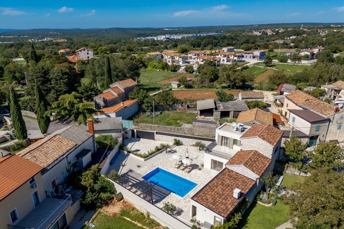 Image No.4-Propriété de 3 chambres à vendre à Kanfanar