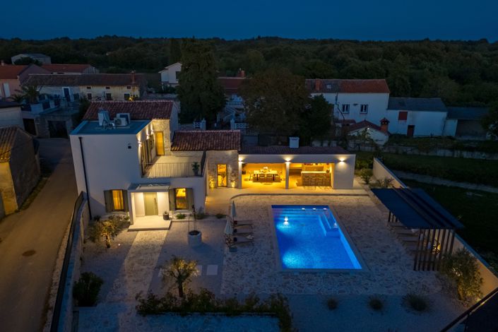 Image No.7-Propriété de 3 chambres à vendre à Kanfanar