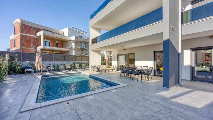 Image No.2-3 Bed Property for sale