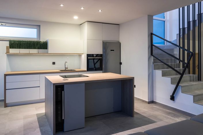 Image No.5-3 Bed Property for sale