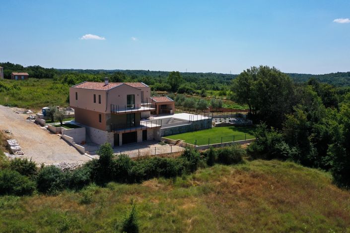 Image No.2-Propriété de 4 chambres à vendre à Višnjan