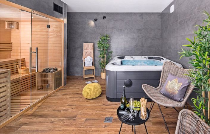 Image No.19-5 Bed Property for sale