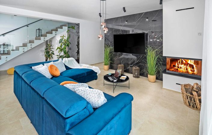 Image No.22-5 Bed Property for sale