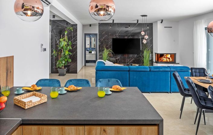 Image No.23-5 Bed Property for sale