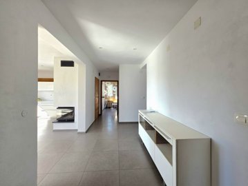 146016-556311