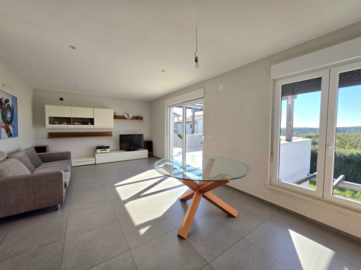 Image No.13-4 Bed Property for sale