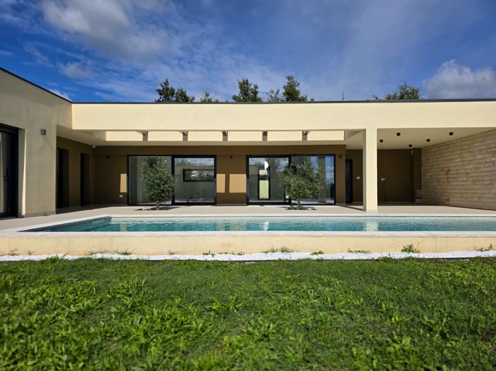 Image No.2-Propriété de 3 chambres à vendre à Žminj