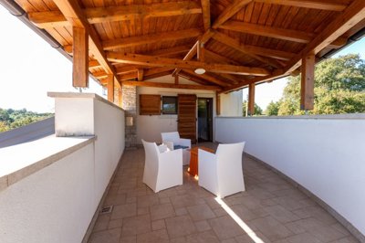 145995-556227