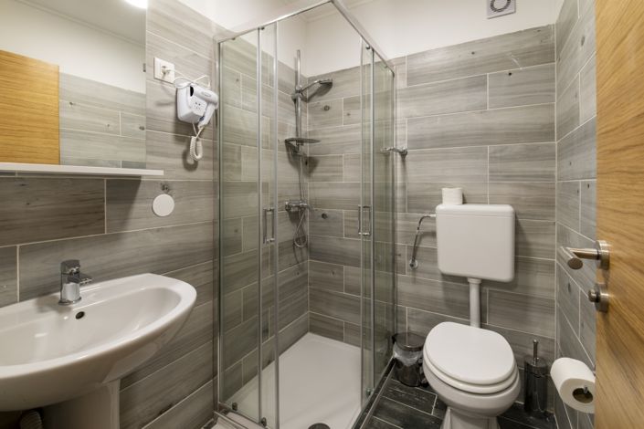 Image No.6-Propriété de 16 chambres à vendre à Umag