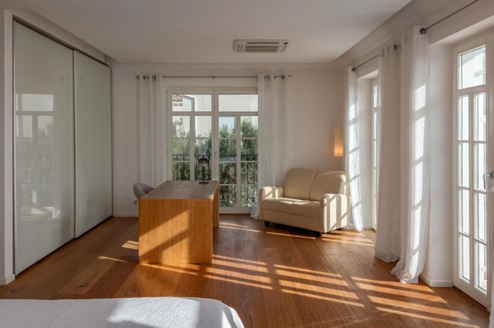 Image No.21-3 Bed Property for sale