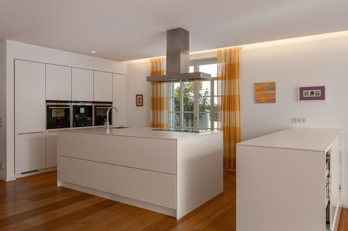 Image No.25-3 Bed Property for sale