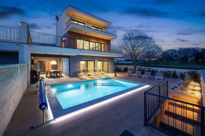 Image No.13-4 Bed Property for sale