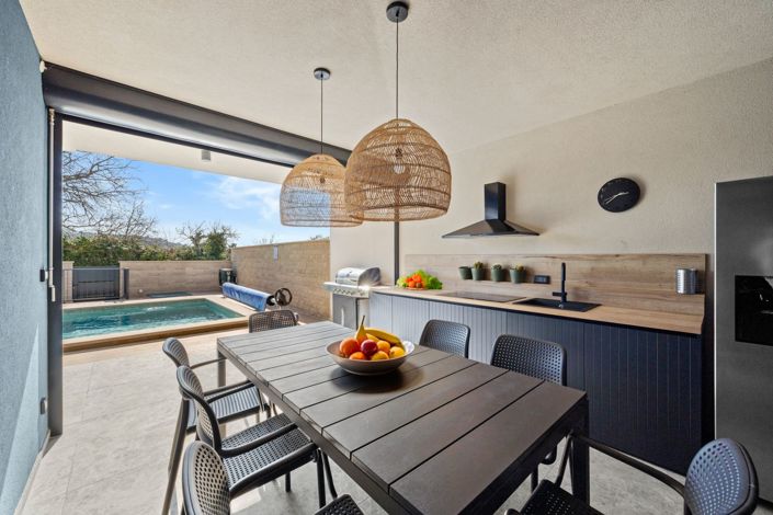 Image No.23-4 Bed Property for sale