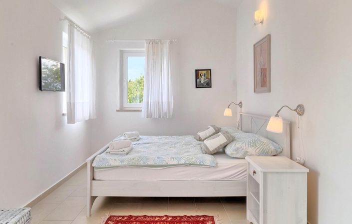 Image No.15-4 Bed Property for sale