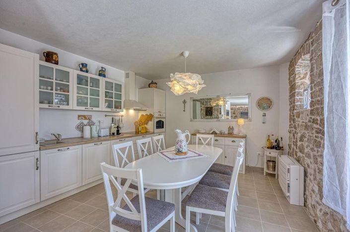 Image No.13-4 Bed Property for sale