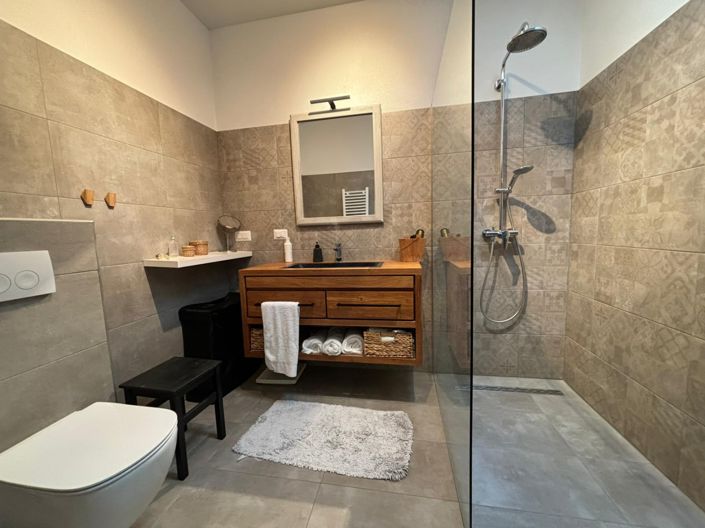 Image No.13-5 Bed Property for sale