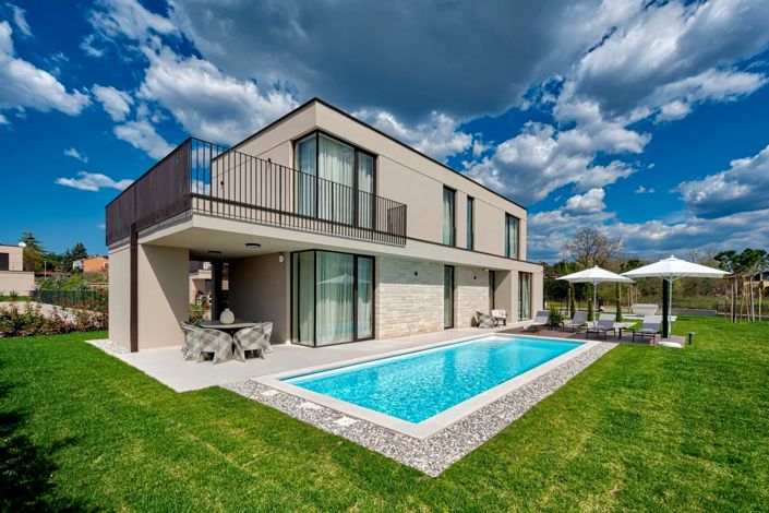 Image No.2-4 Bed Property for sale