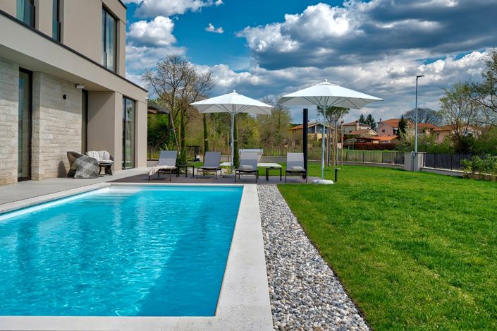 Image No.7-4 Bed Property for sale