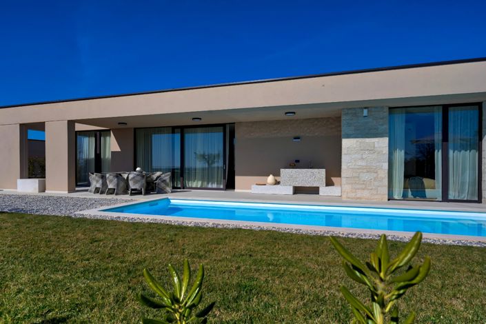 Image No.5-4 Bed Property for sale