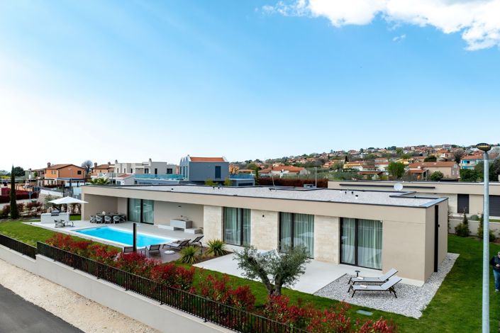 Image No.6-Propriété de 4 chambres à vendre à Porec