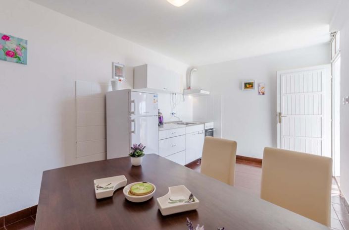 Image No.22-12 Bed Property for sale