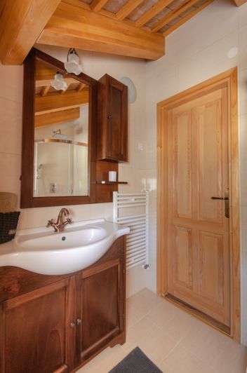 Image No.18-4 Bed Property for sale