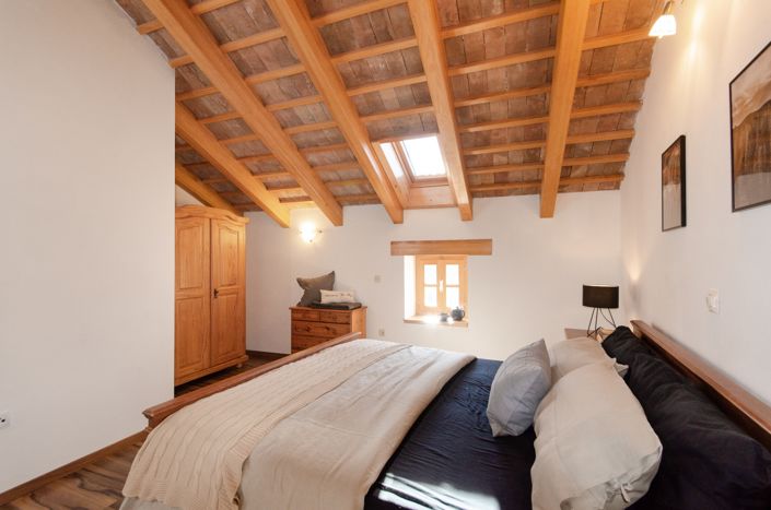 Image No.24-4 Bed Property for sale