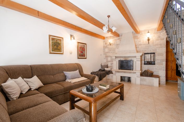 Image No.4-4 Bed Property for sale