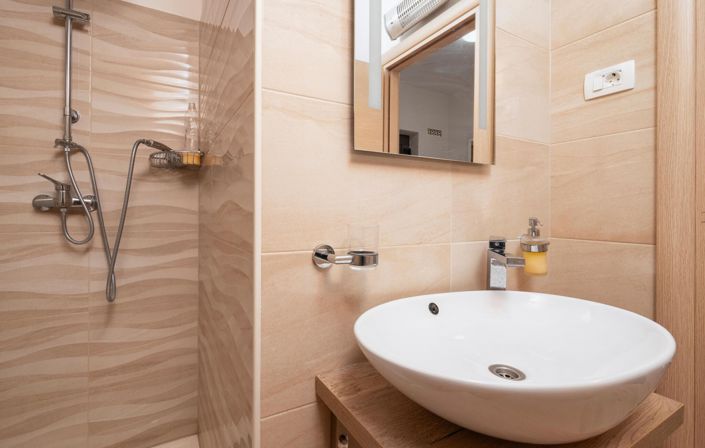 Image No.22-3 Bed Property for sale