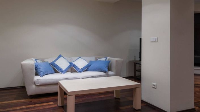 Image No.22-7 Bed Property for sale