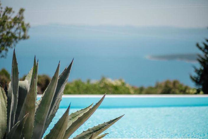 Image No.3-4 Bed Property for sale