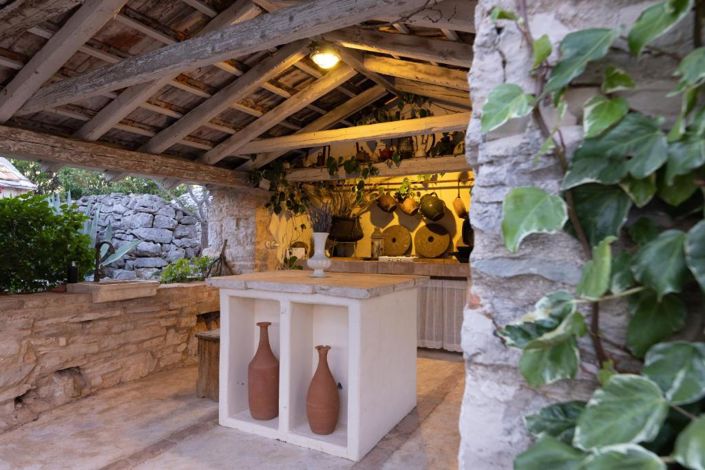 Image No.9-4 Bed Property for sale