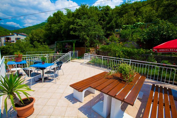 Image No.23-12 Bed Property for sale