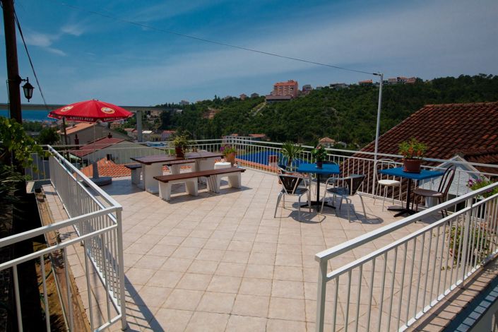 Image No.7-12 Bed Property for sale