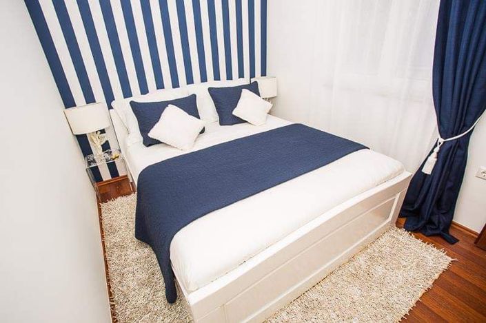 Image No.10-5 Bed Property for sale