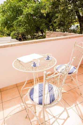 Image No.14-5 Bed Property for sale