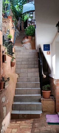 Image No.9-2 Bed Property for sale