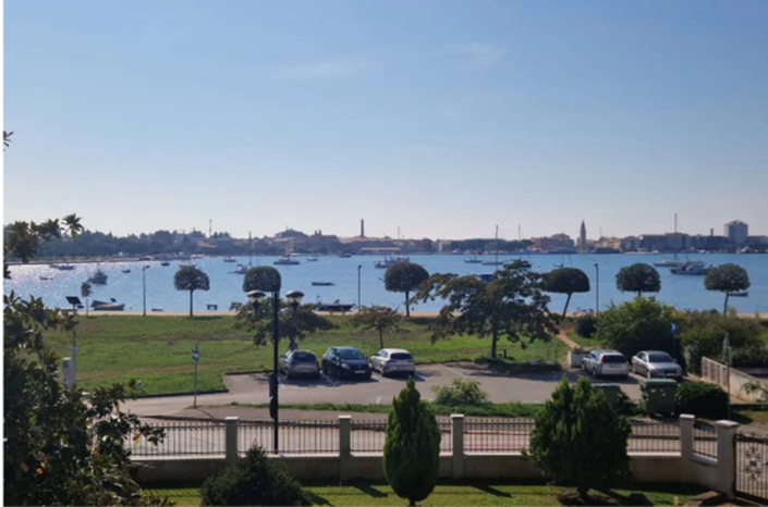 Image No.1-5 Bed Property for sale