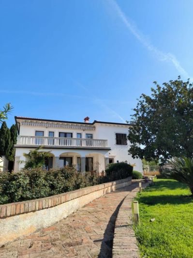 Image No.10-Propriété de 5 chambres à vendre à Umag