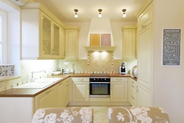 Image No.12-3 Bed Property for sale