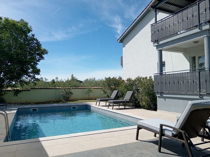 Image No.6-12 Bed Property for sale