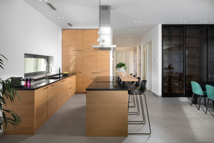 Image No.17-4 Bed Property for sale