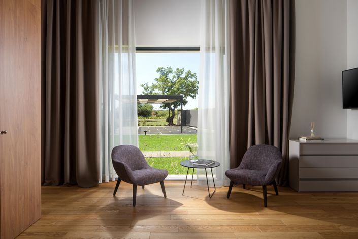 Image No.23-4 Bed Property for sale