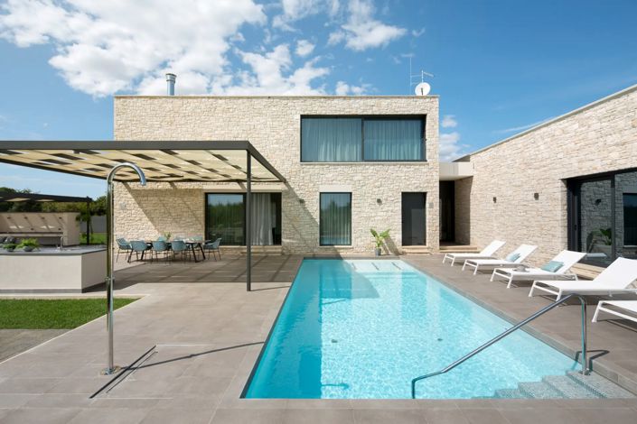 Image No.3-4 Bed Property for sale