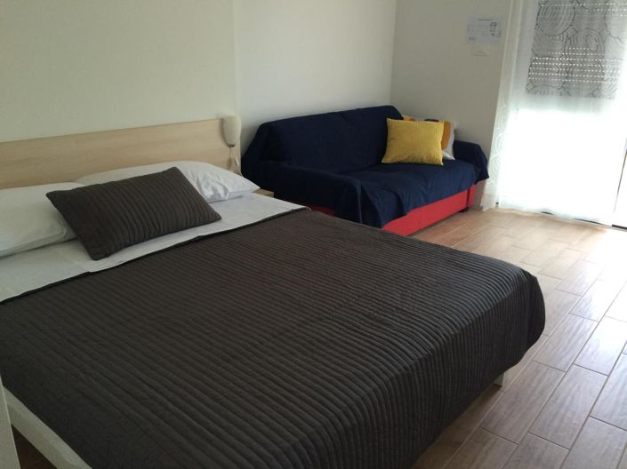 Image No.21-11 Bed Property for sale