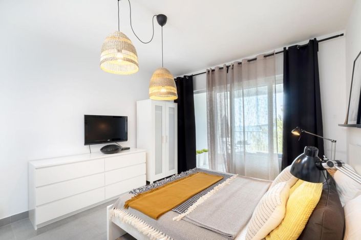 Image No.13-4 Bed Property for sale