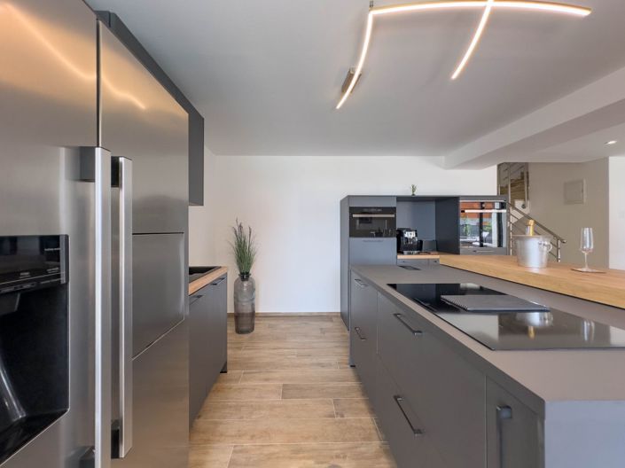 Image No.17-3 Bed Property for sale